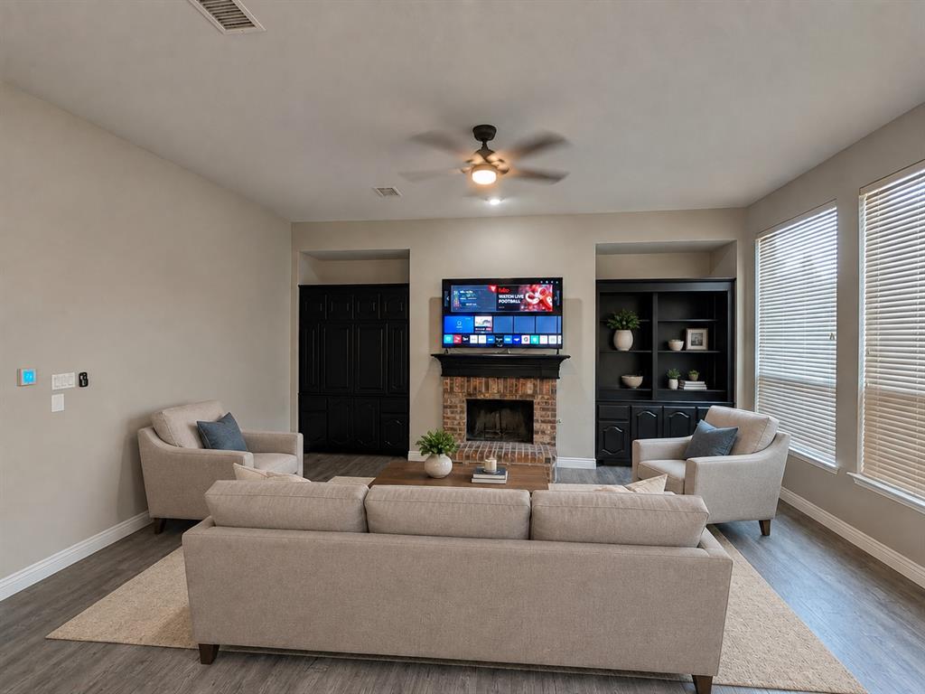 2360 Lake Forest Drive Property Photo 15