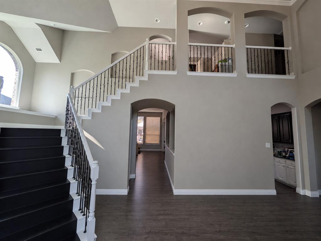 2360 Lake Forest Drive Property Photo 27