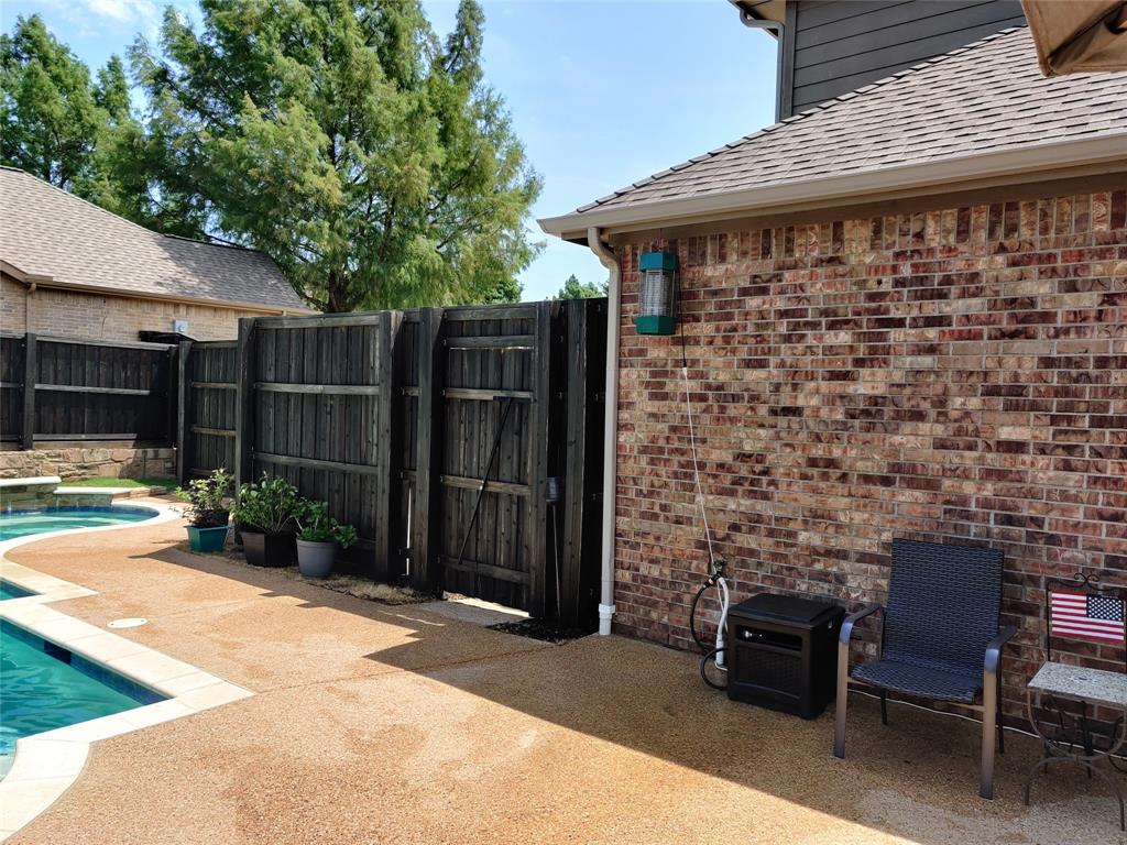 2360 Lake Forest Drive Property Photo 28