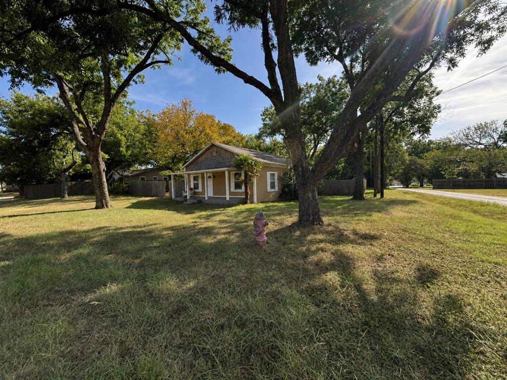 107 College Street Property Photo 1
