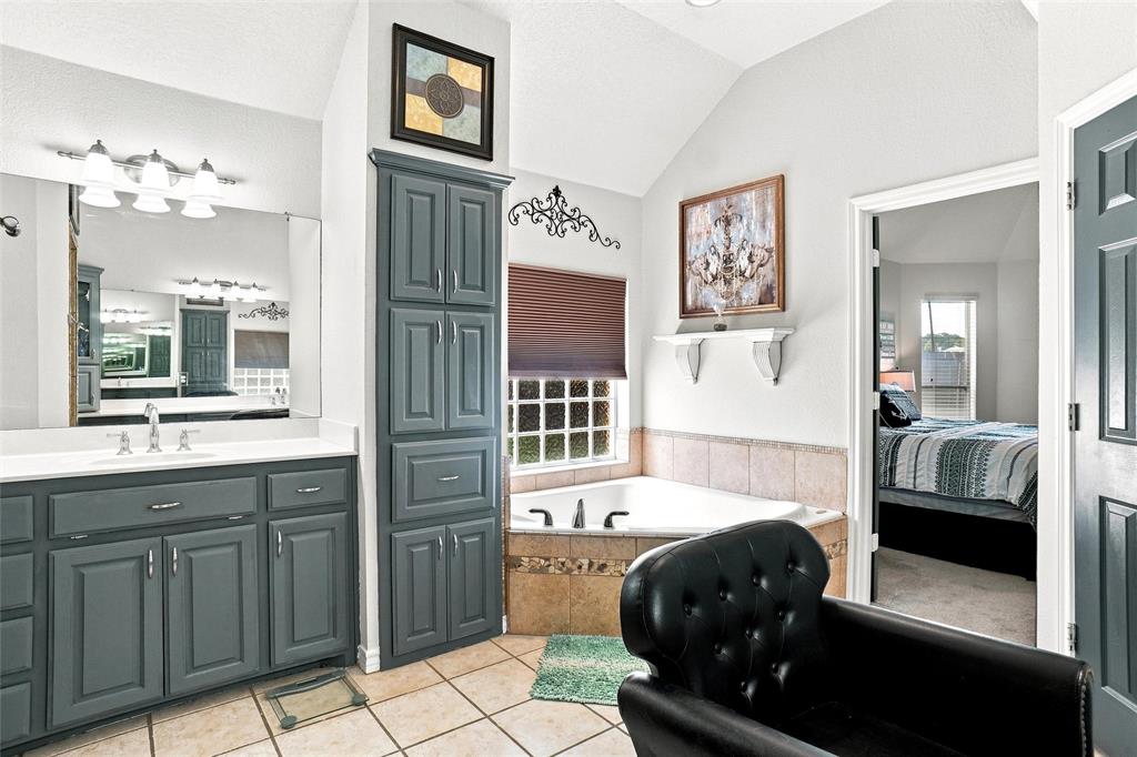 118 Golfers Way Property Photo 22