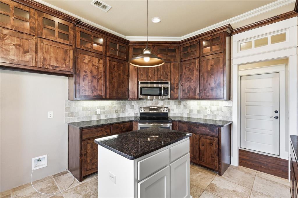2010 Maxwell Court Property Photo 2