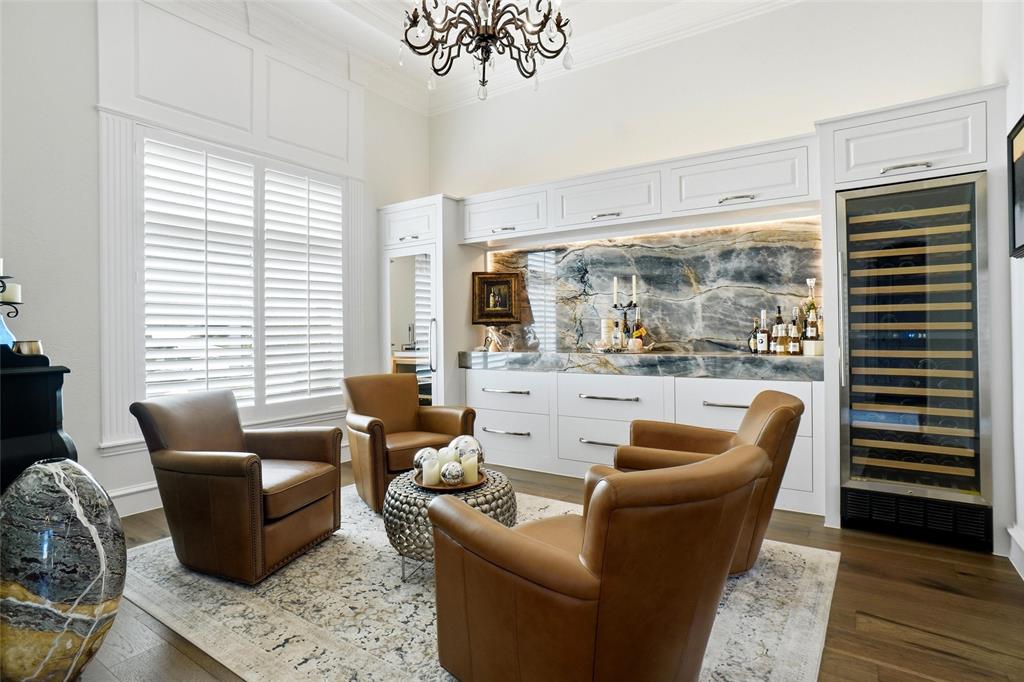 5024 Strathmore Property Photo 4