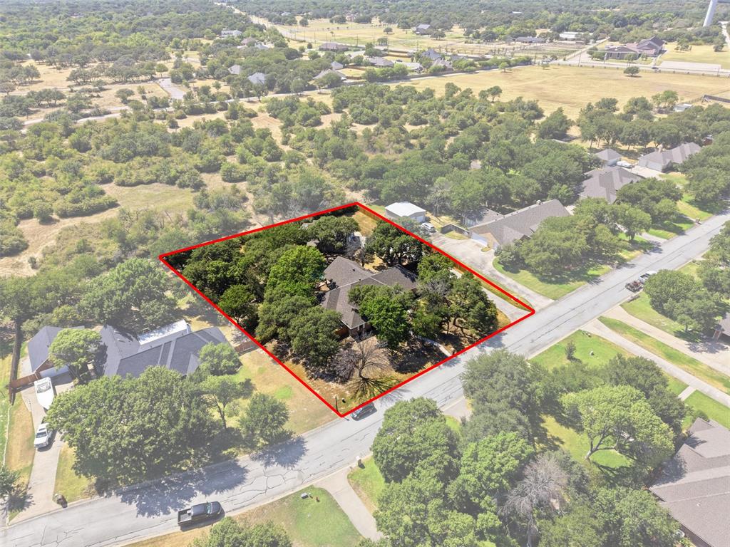 128 Oakwood Court Property Photo 1