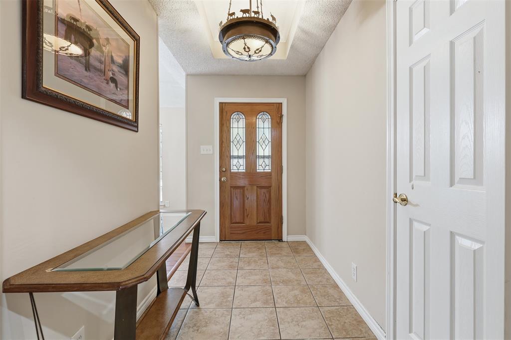 128 Oakwood Court Property Photo 7