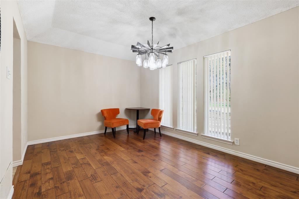 128 Oakwood Court Property Photo 8
