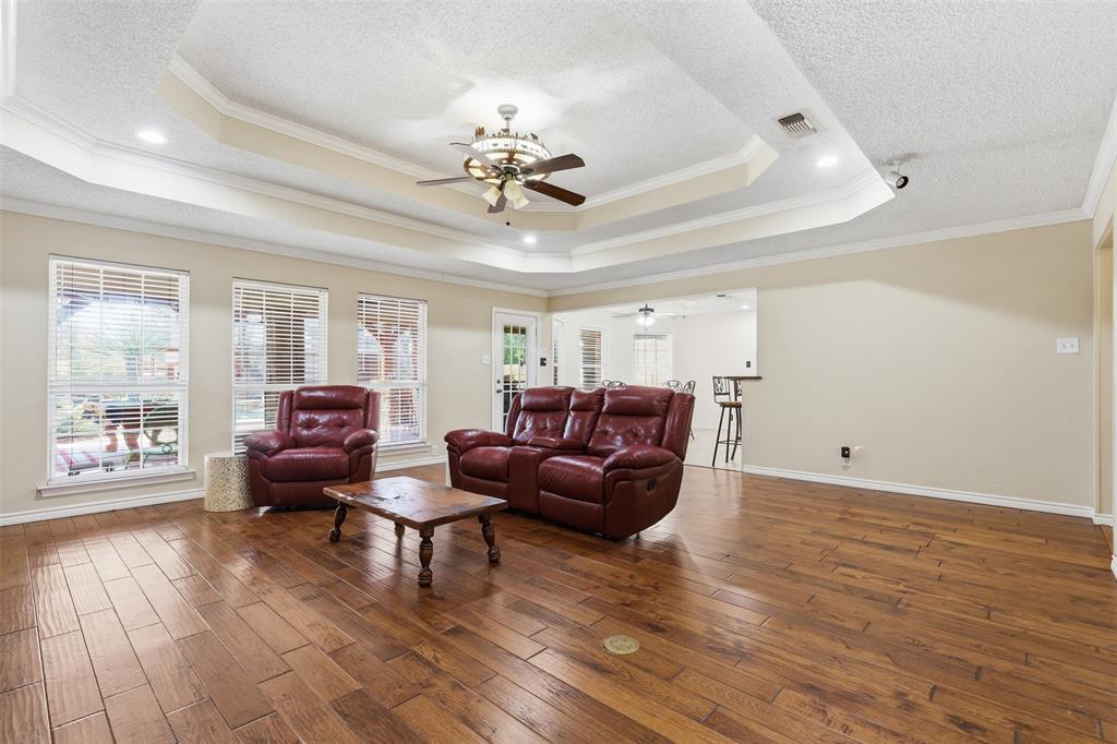 128 Oakwood Court Property Photo 18
