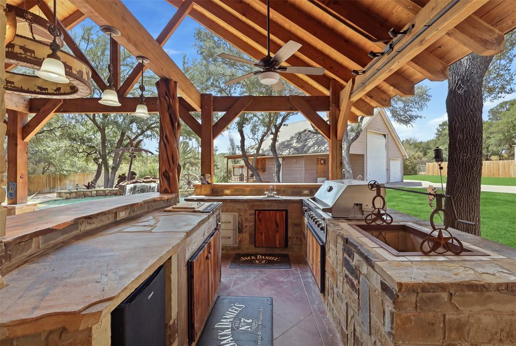 128 Oakwood Court Property Photo 30