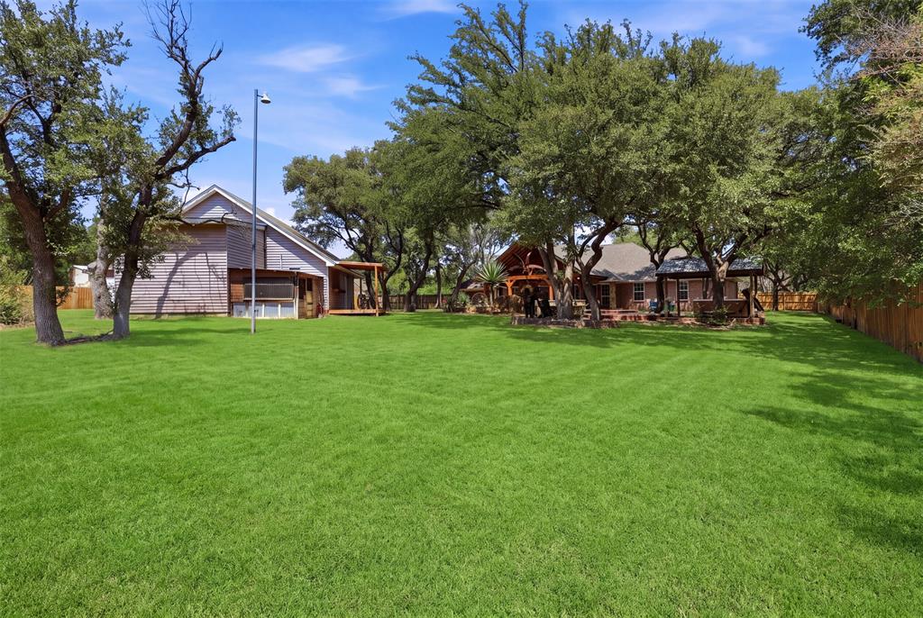 128 Oakwood Court Property Photo 34