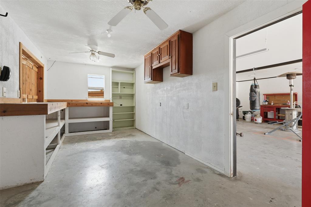 128 Oakwood Court Property Photo 35