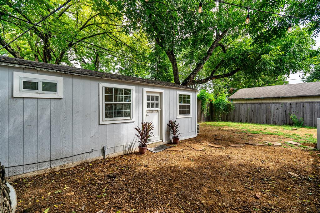 719 Melba Street Property Photo 4
