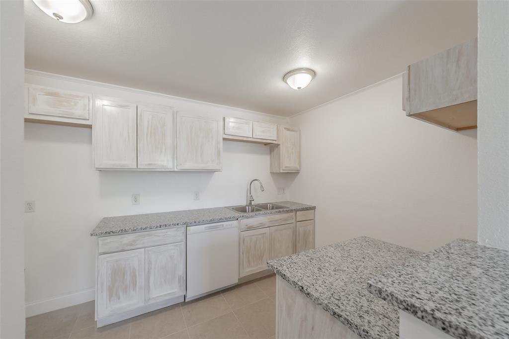 1534 Marfa Avenue Property Photo 6