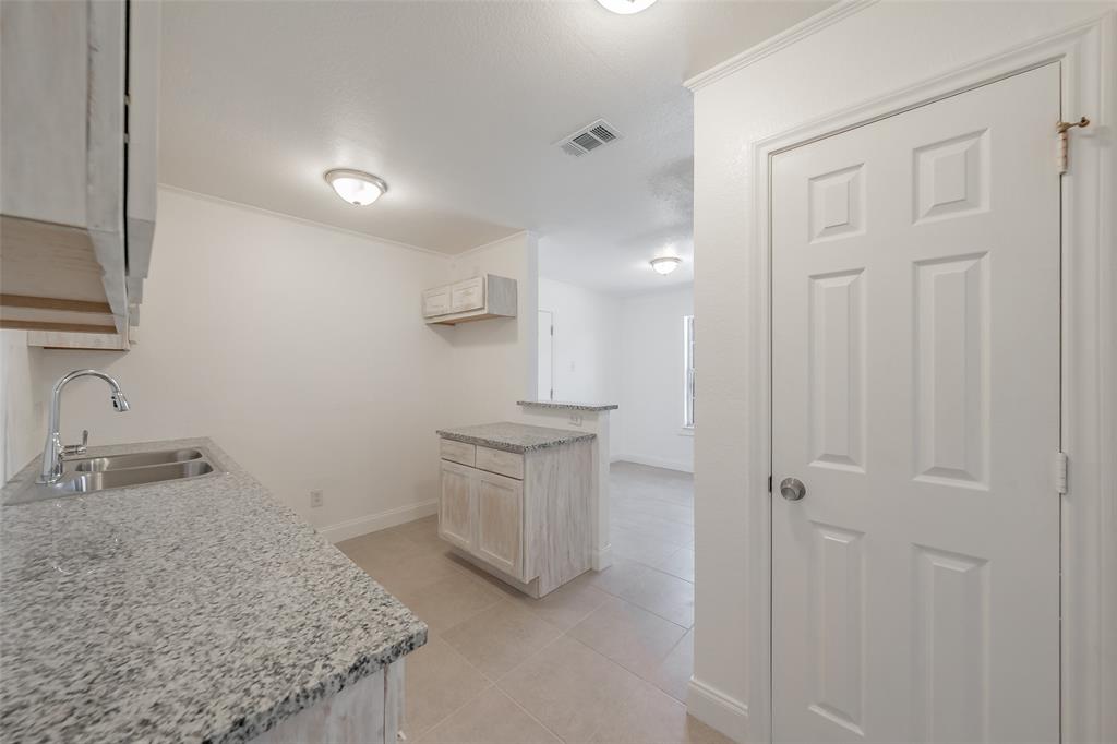 1534 Marfa Avenue Property Photo 10