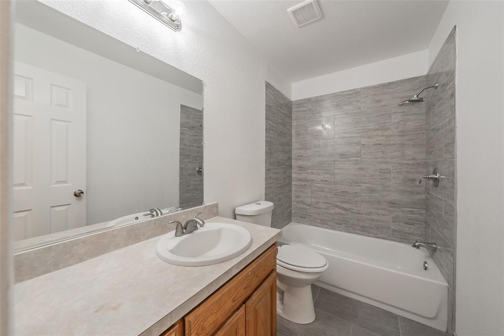 1534 Marfa Avenue Property Photo 12