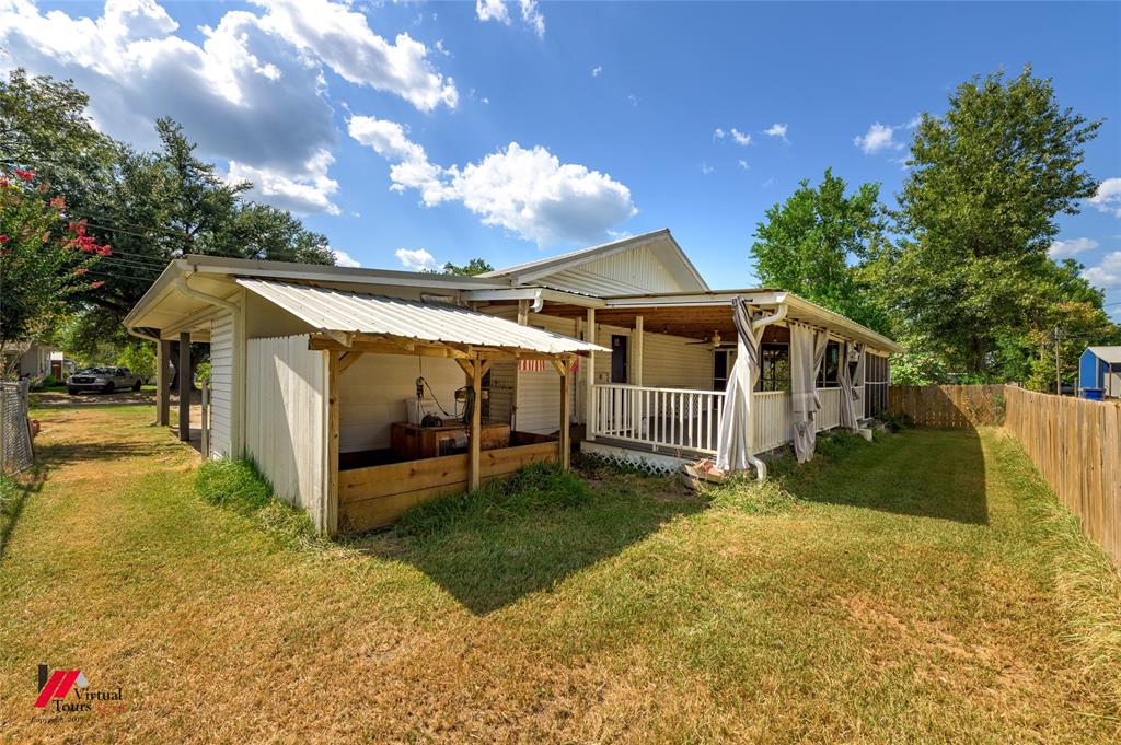 1210 S Third Property Photo 10
