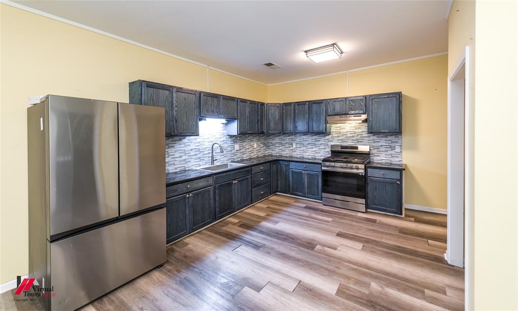 1210 S Third Property Photo 19