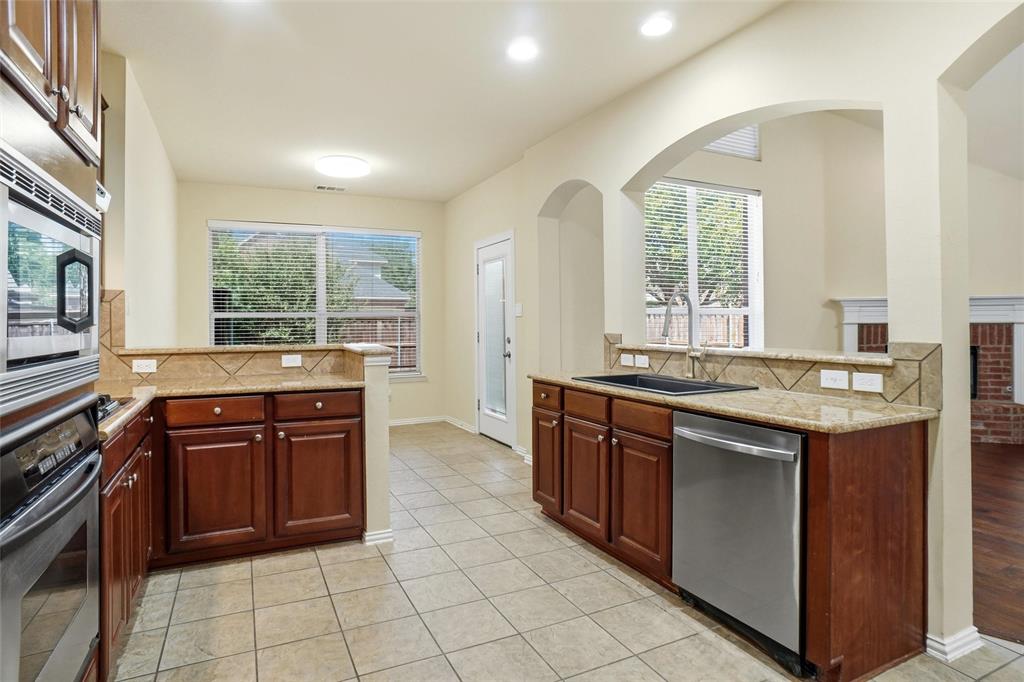8431 Firewheel Lane Property Photo 11