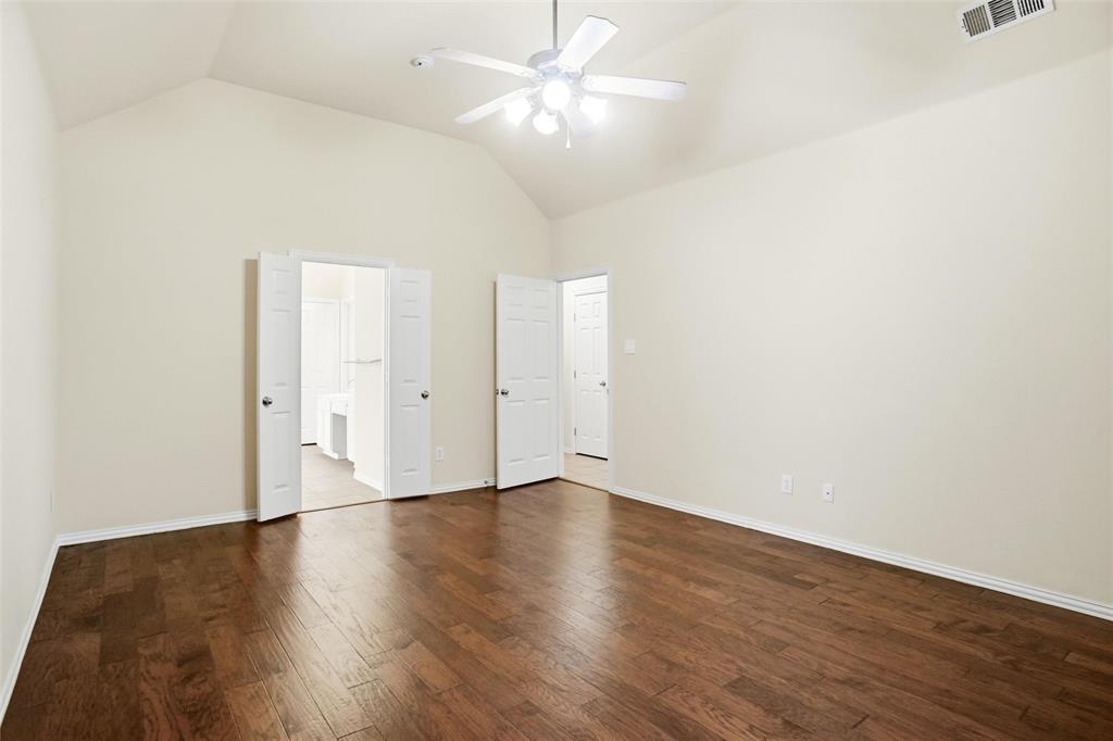 8431 Firewheel Lane Property Photo 17