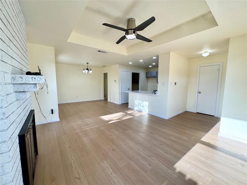 2201 Summer Place Drive Property Photo 6