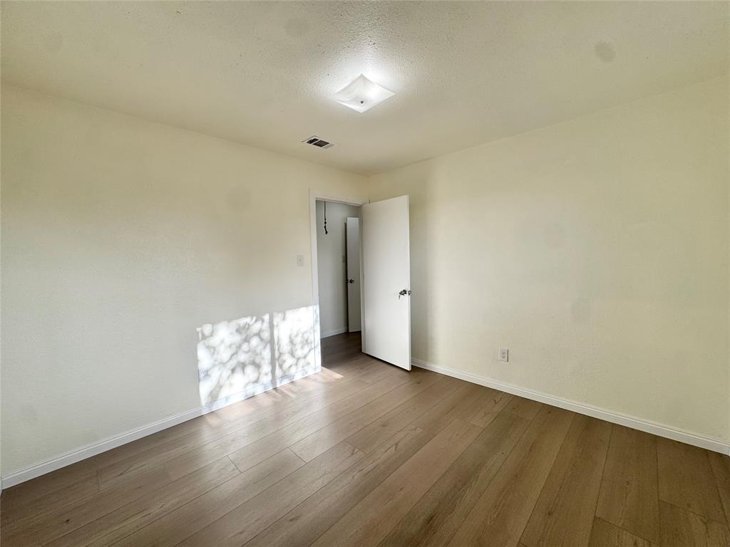 2201 Summer Place Drive Property Photo 11