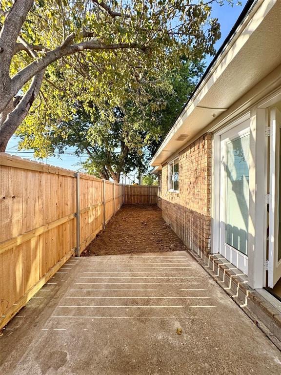 2201 Summer Place Drive Property Photo 21