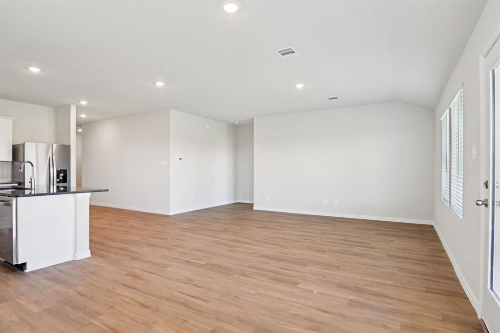 1581 Coldwater Way Property Photo 11
