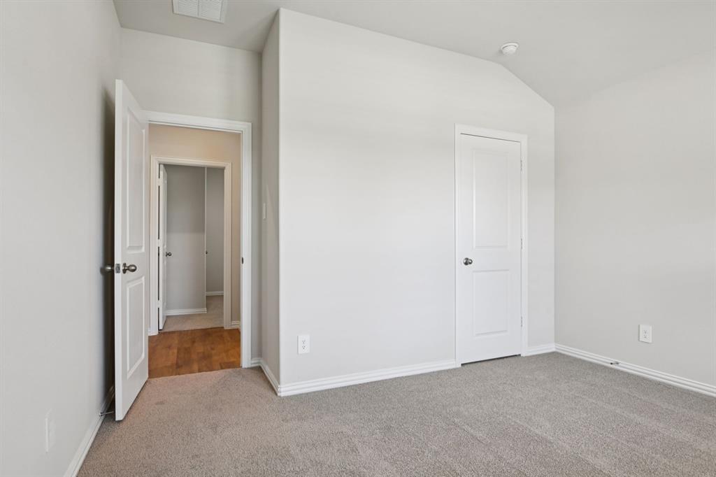 1581 Coldwater Way Property Photo 18