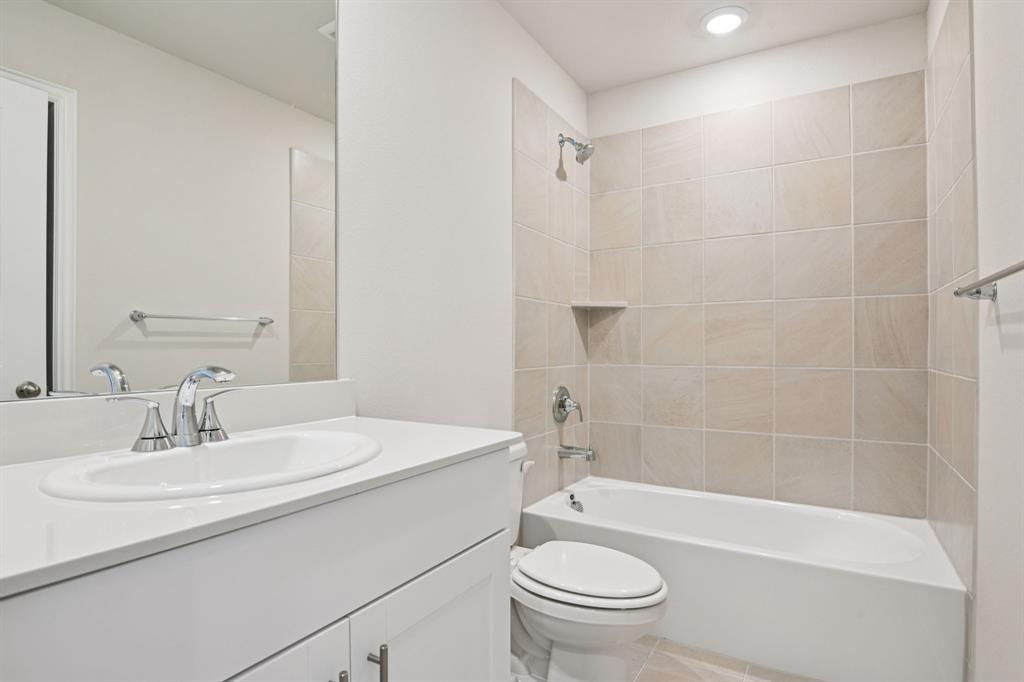 1581 Coldwater Way Property Photo 27