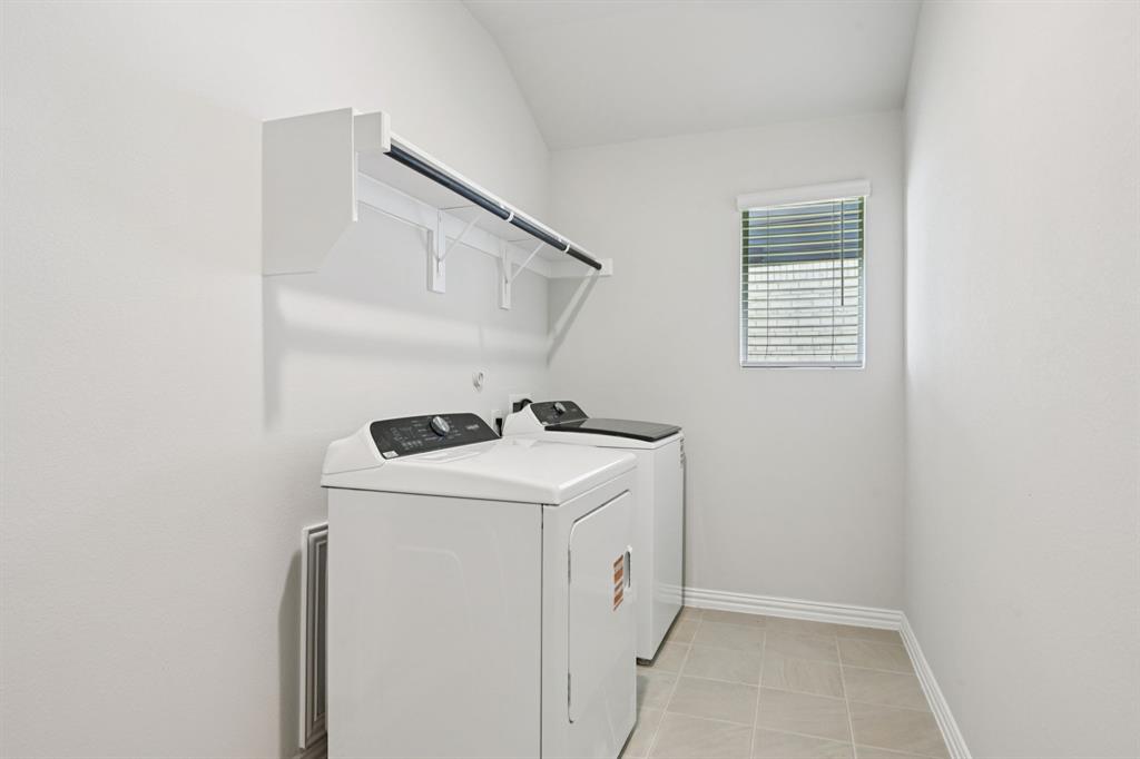 1581 Coldwater Way Property Photo 31