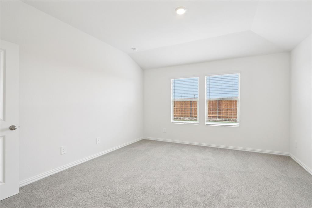 1575 Coldwater Way Property Photo 28