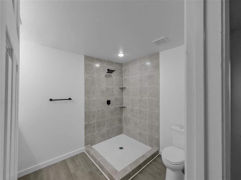 1411 Swiss Street Property Photo 1