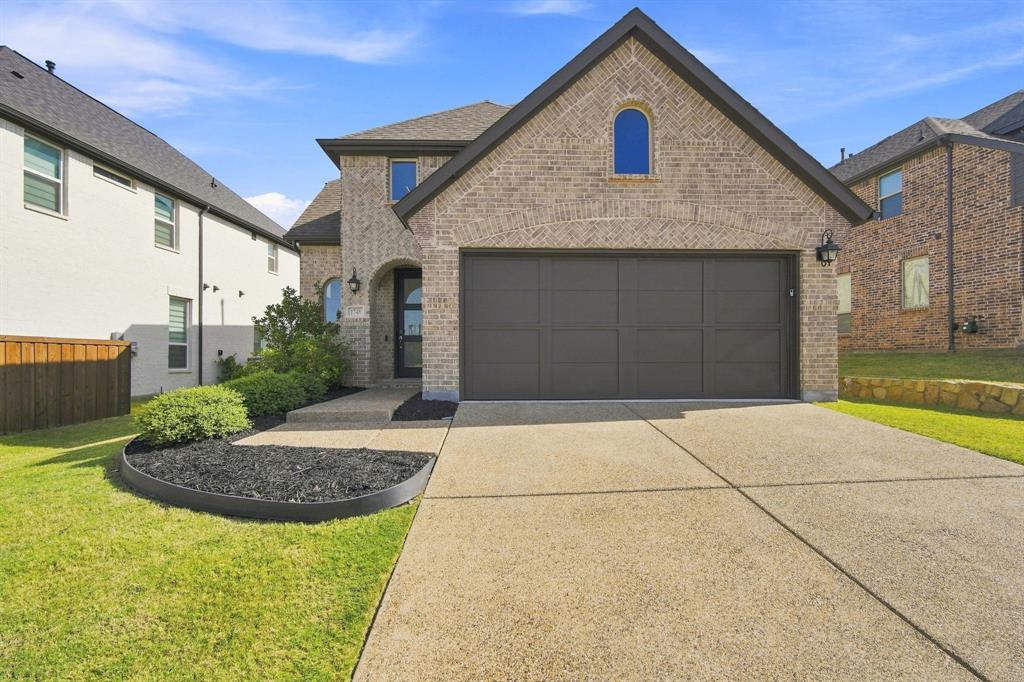 1749 Dartmoor Drive Property Photo 1