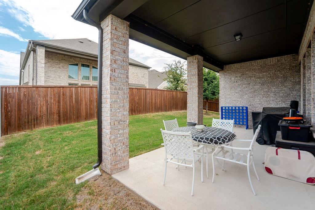 3816 Lochwood Drive Property Photo 4
