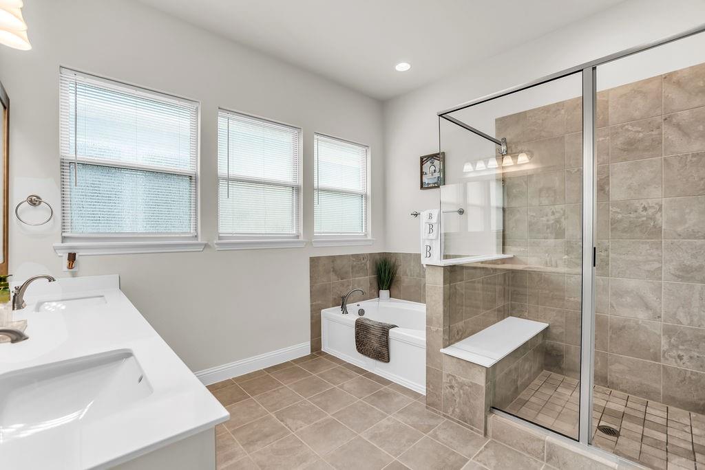 3816 Lochwood Drive Property Photo 27