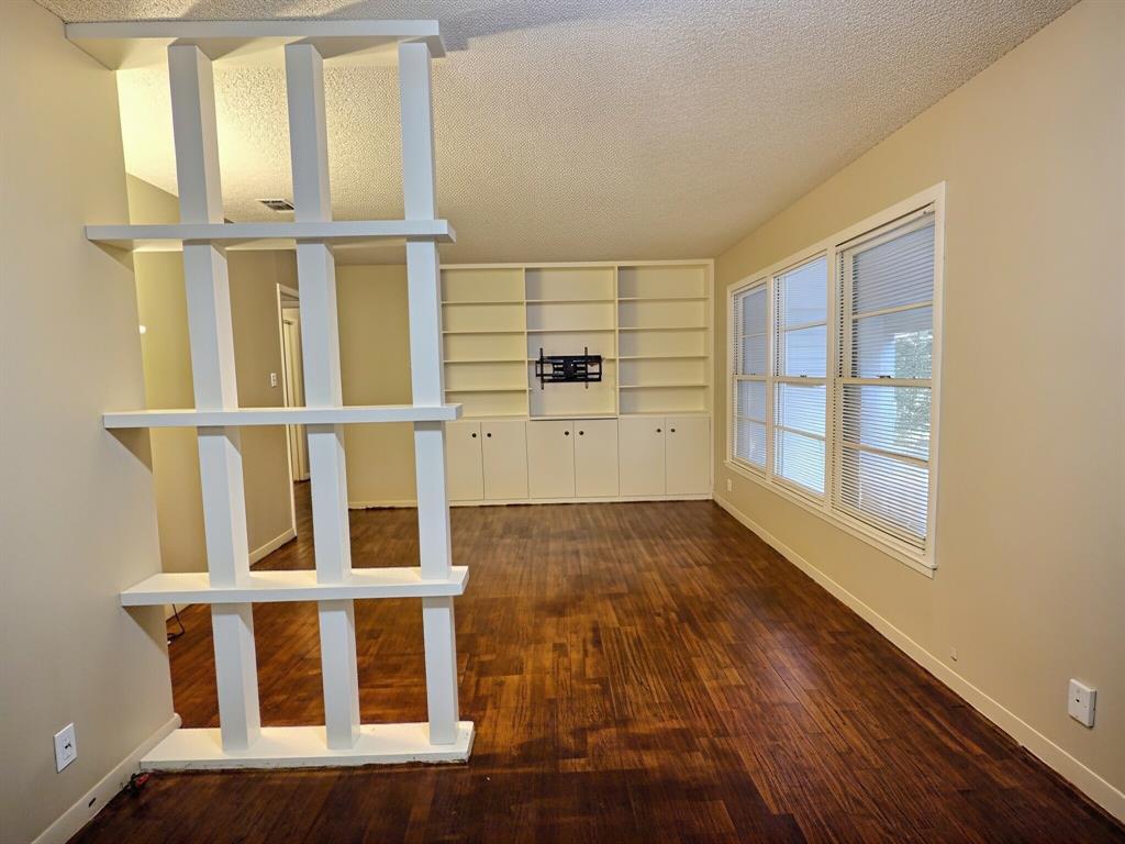 2207 4th Street Property Photo 6