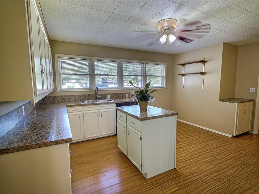 2207 4th Street Property Photo 7