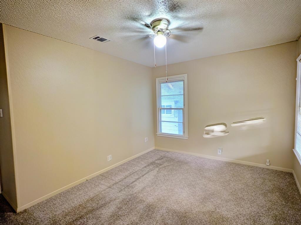 2207 4th Street Property Photo 10
