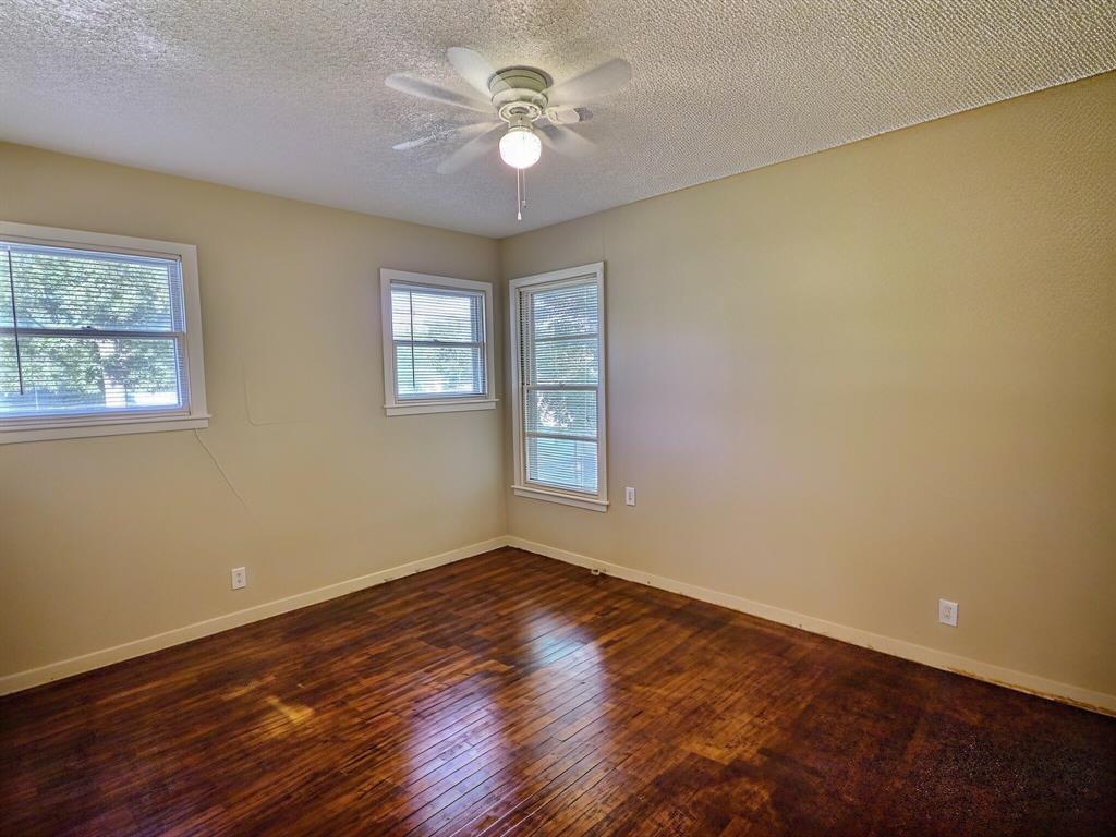 2207 4th Street Property Photo 13
