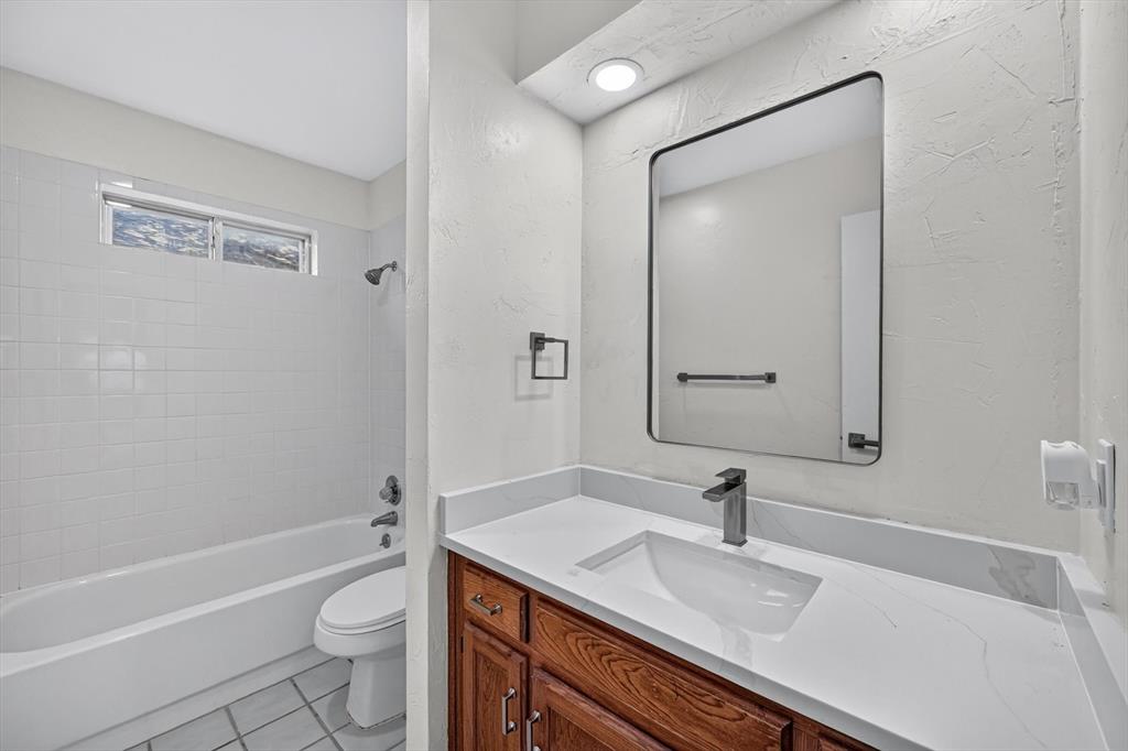 4610 Bellefontaine Court Property Photo 16