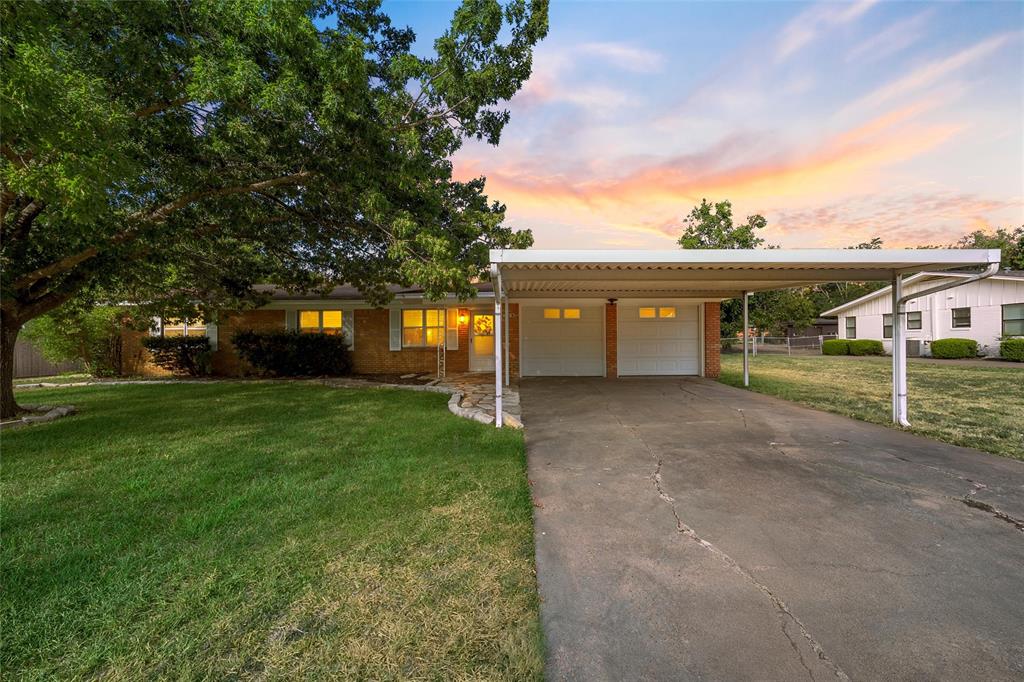 316 Cranbrook Drive Property Photo 1