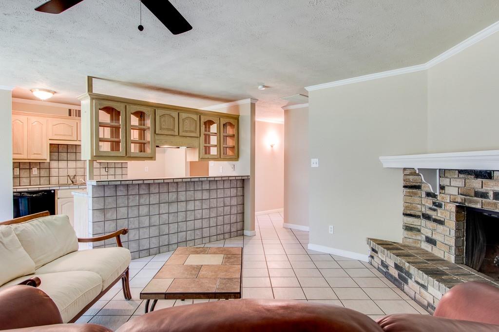 631 Valley View Drive Property Photo 4
