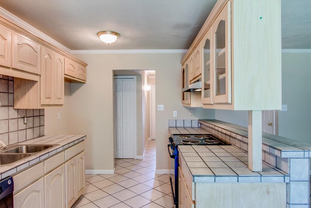 631 Valley View Drive Property Photo 7