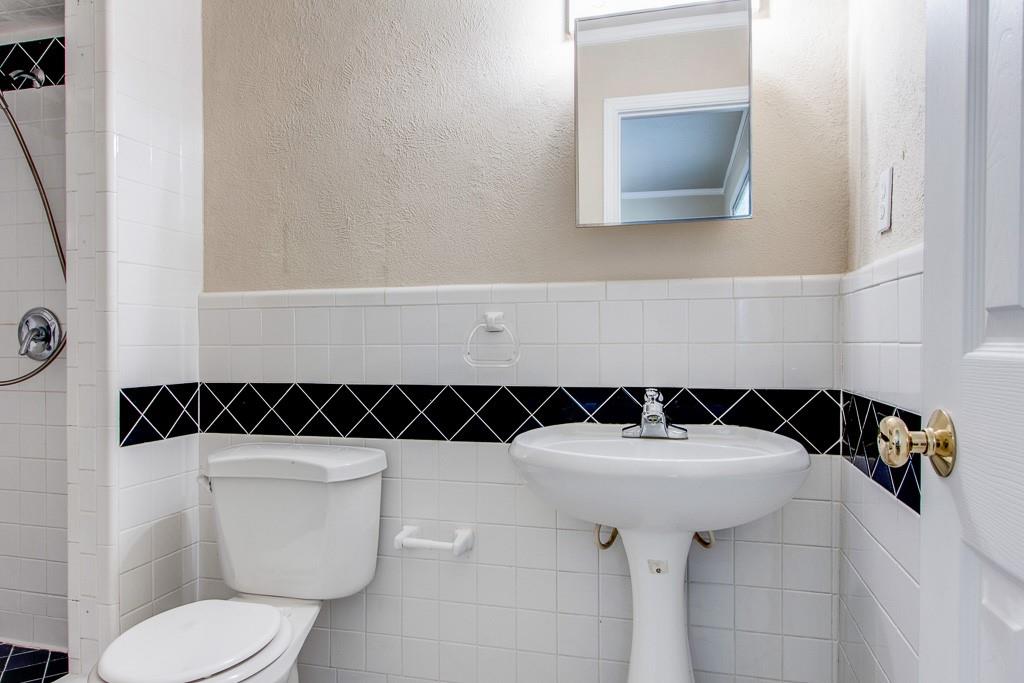 631 Valley View Drive Property Photo 13