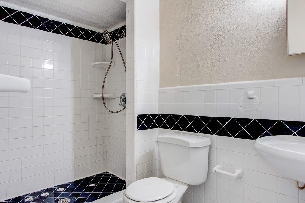 631 Valley View Drive Property Photo 14