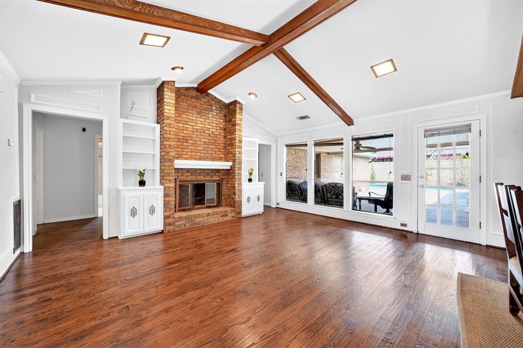 10130 Woodlake Drive Property Photo 1