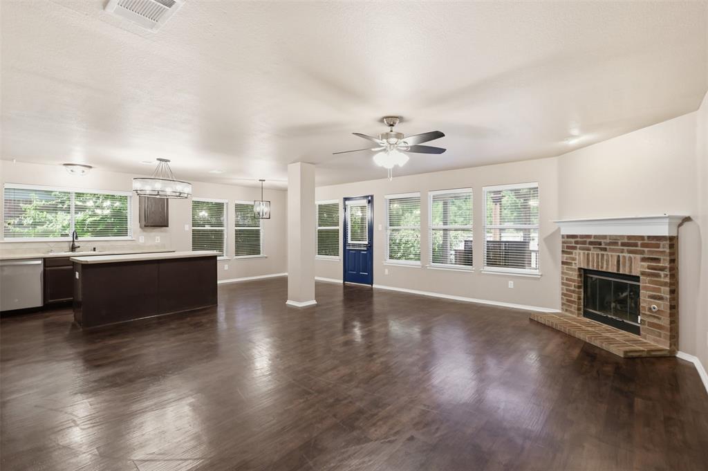 218 Mulberry Drive Property Photo 3