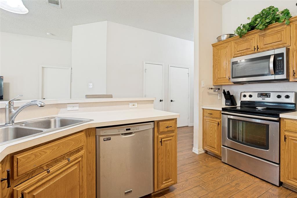 540 Cambridge Drive Property Photo 11