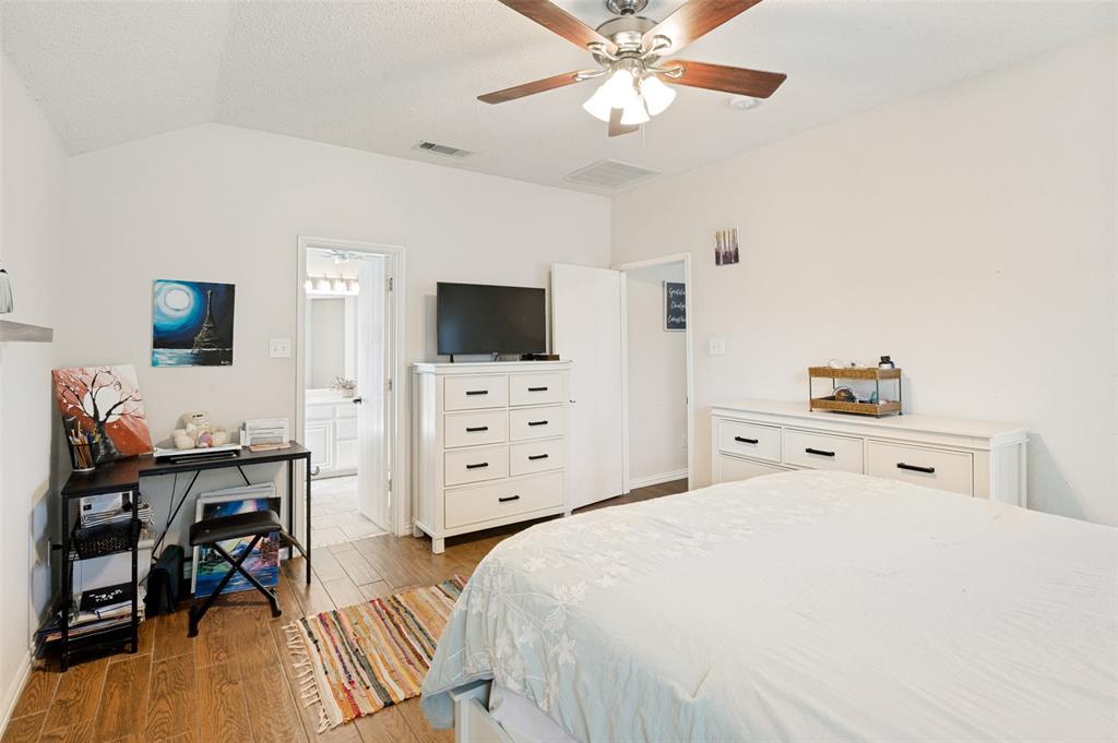 540 Cambridge Drive Property Photo 14