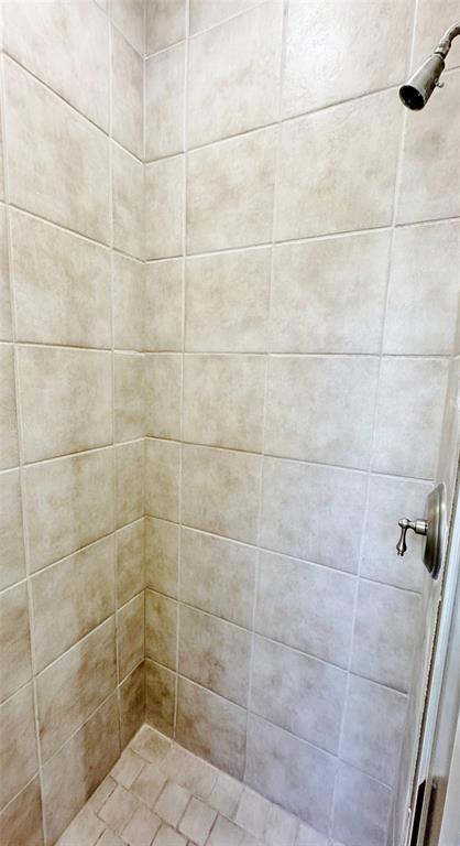 4148 Grassmere Lane 3a Property Photo 5