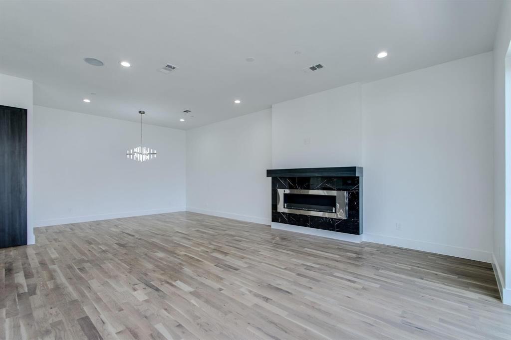 708 W 9th Street 103 Property Photo 3